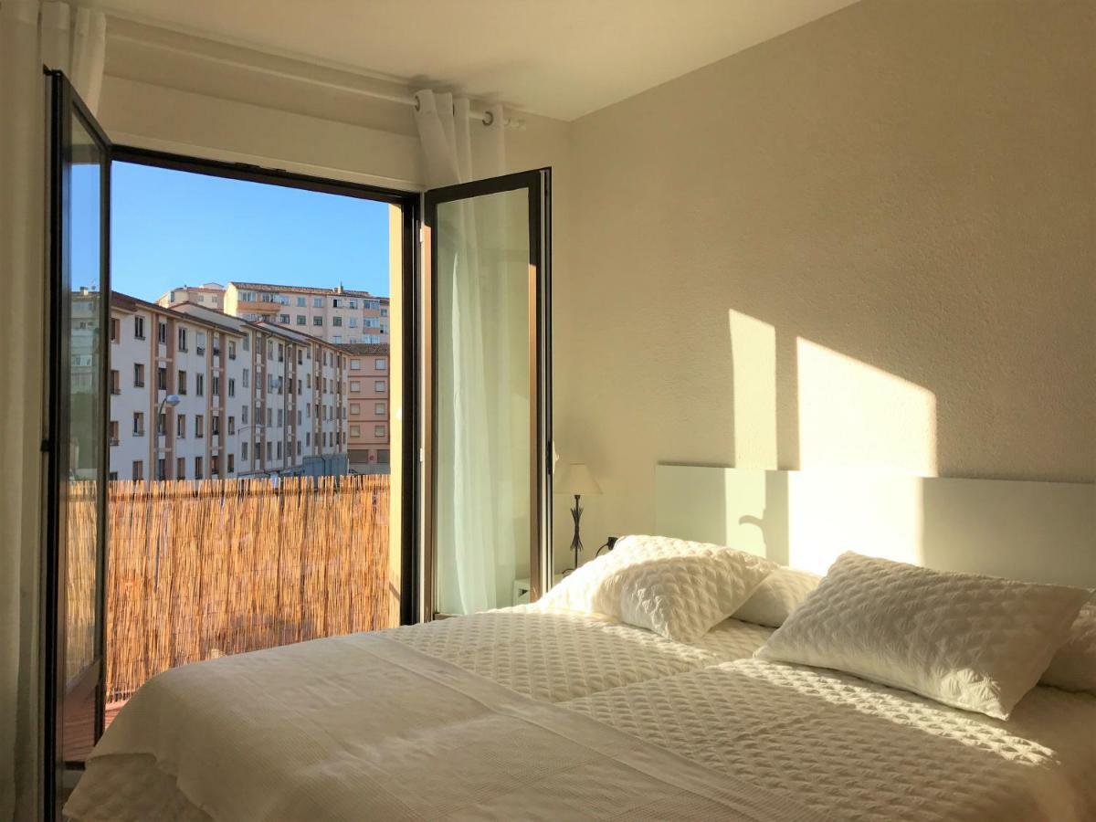 Lindux Apart Pamplona Exterior foto
